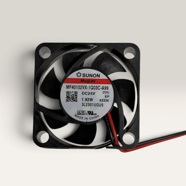 SUNON MF40102VX-1Q03C-A99 4010冷却ファン。DC24V・1.92Wのラベル